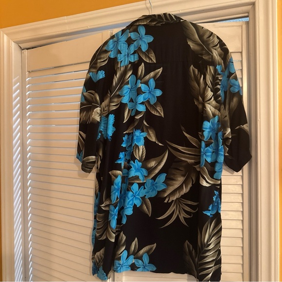 Favant Men's Tropical Black and Blue Floral Shirt - Picture 4 of 11